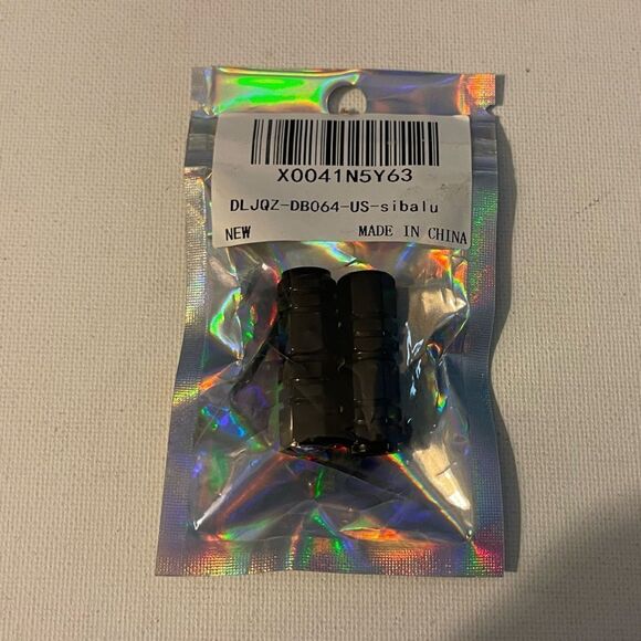 Subaru logo valve Stem caps in black set of 4 NWT - Picture 4 of 4